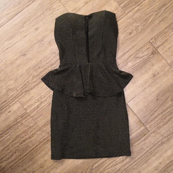 Strapless Peplum dress - Picture 4 of 8